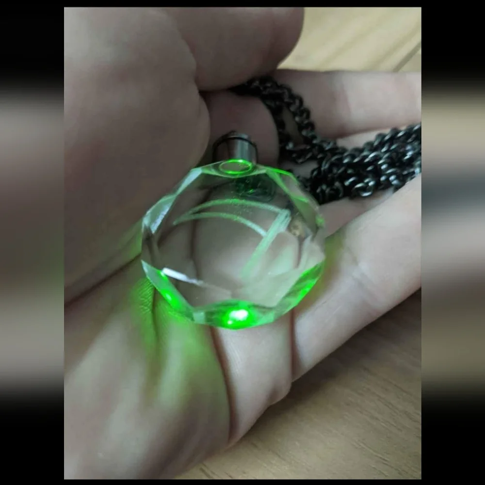 Akibento "Spirit Reaper" Soul Eater Light Up Necklace - Picture 3 of 5